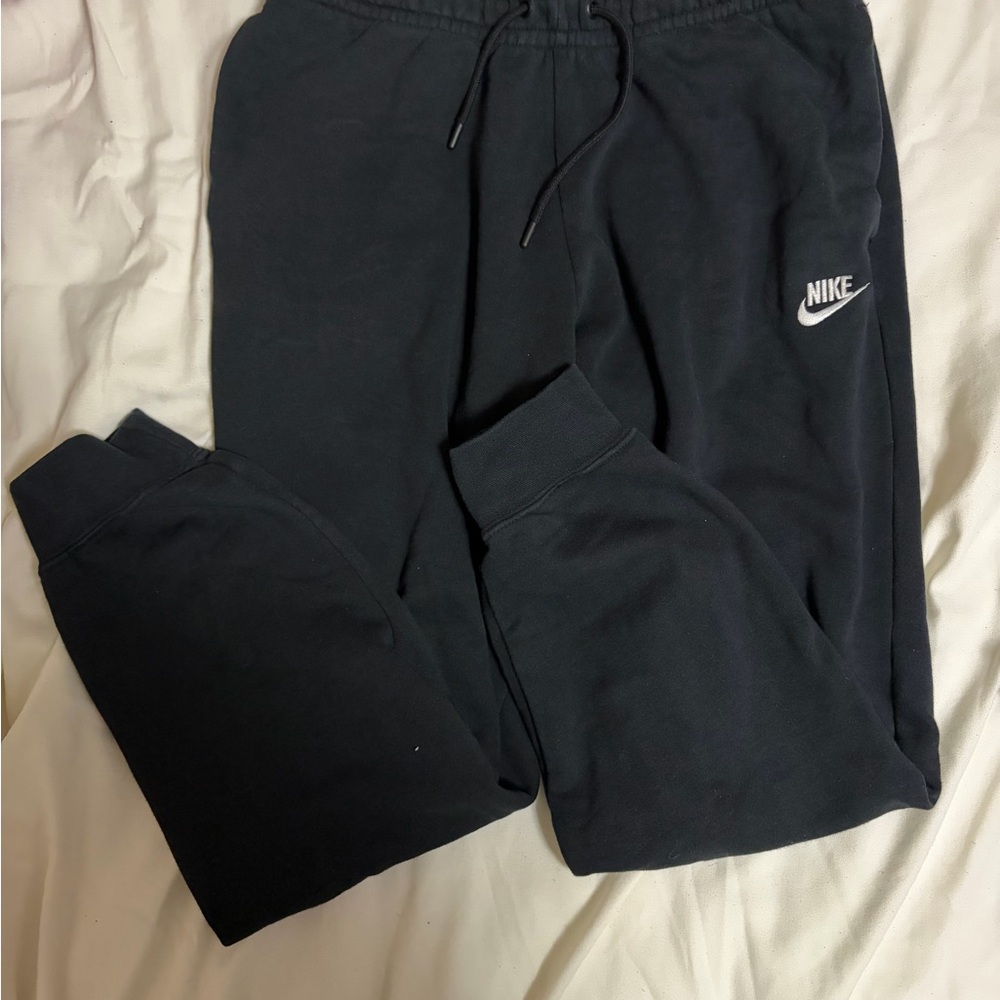 Nike Cuffed Sweatpants